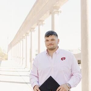 Meet your Posher, Brenton